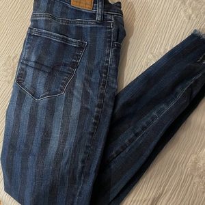 Size 4 Distressed American Eagle High Waisted Jeggings